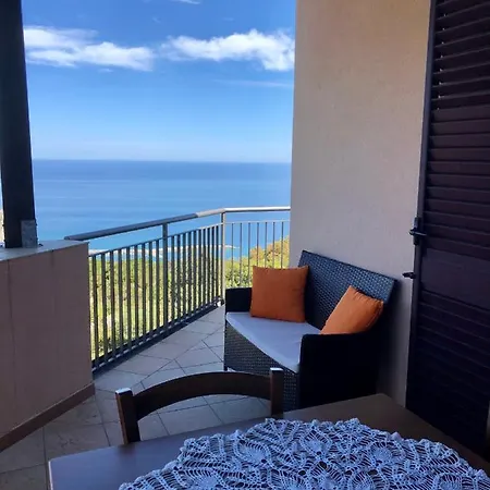 Roomantic & Piscina Idromassaggio Cefalu