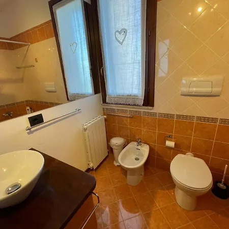 Roomantic & Piscina Idromassaggio 4* Чефалу