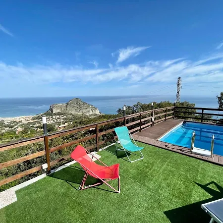 לינה וארוחת בוקר Roomantic & Piscina Idromassaggio צ'פאלו