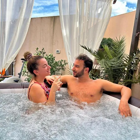 Roomantic&piscina Idromassaggio