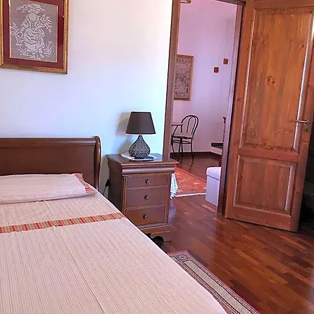 Roomantic & Piscina Idromassaggio Bed and Breakfast 4*