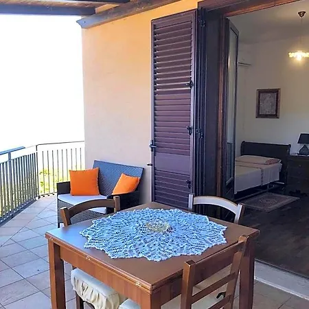 Roomantic & Piscina Idromassaggio Panzió Cefalù
