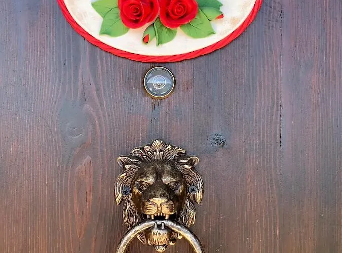 Roomantic & Piscina Idromassaggio צ'פאלו