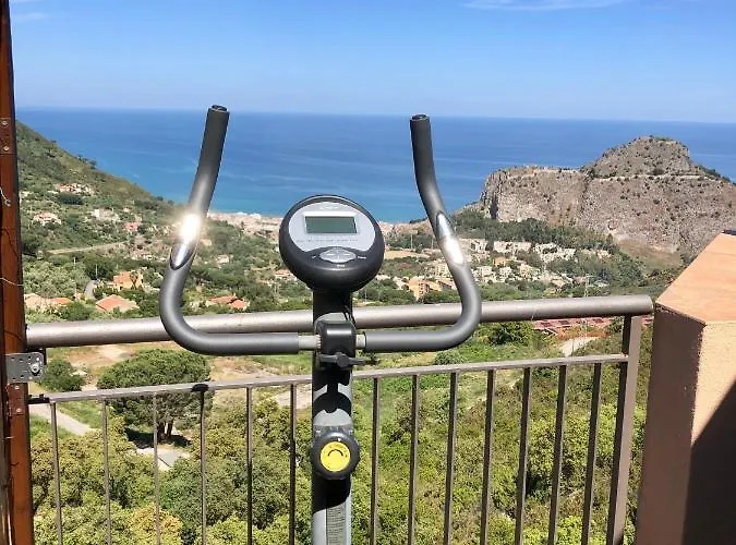 Roomantic & Piscina Idromassaggio לינה וארוחת בוקר 4*