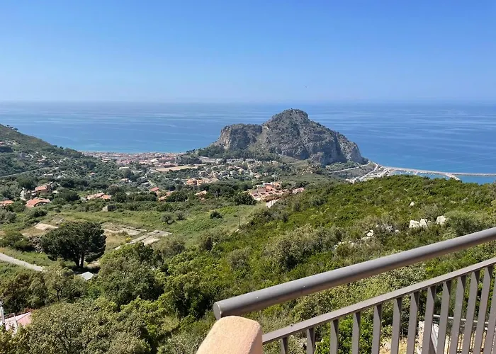 Roomantic & Piscina Idromassaggio לינה וארוחת בוקר צ'פאלו