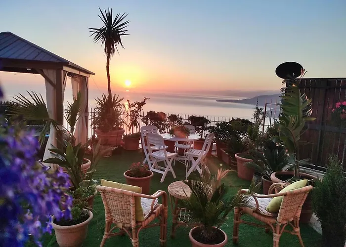 Roomantic & Piscina Idromassaggio צ'פאלו